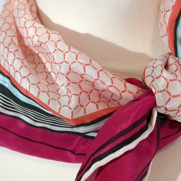 Colorful Scarf With Geometric Design - Picture 2 of 3